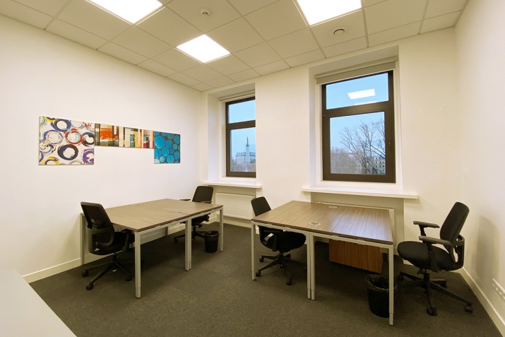 Sludinājumi. Birojs prestižā ēkā ar skatu uz Brīvības pieminekli. Mūsdienīgs birojs renovētā ēkā. Aprīkoti un Cena: 3256 EUR/mēn Foto #3