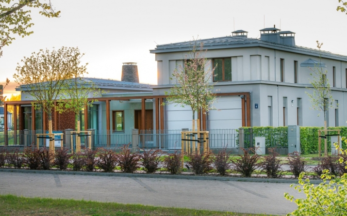 Объявление. Продается дом с 4 спальнями \'Villa Helenia\' в проекте \'Mežaparks Residence\' - улица Кеlnes 8.  Цена: 992000 EUR Foto #1