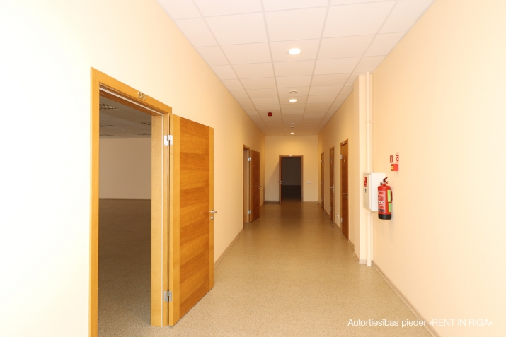 Объявление. Новый проект в соседней Пардаугаве.  Сдается офисное помещение на третьем этаже здания. Помещение Цена: 1395 EUR/мес. Foto #5