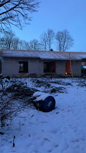 Sludinājumi. Pārdod nepabeigtu vienstāvu privātmāju Jelgavā.  Pārdošanā nepabeigta vienstāvu privātmāja mierīgā Cena: 115000 EUR Foto #3