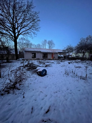 Sludinājumi. Pārdod nepabeigtu vienstāvu privātmāju Jelgavā.  Pārdošanā nepabeigta vienstāvu privātmāja mierīgā Cena: 115000 EUR Foto #5