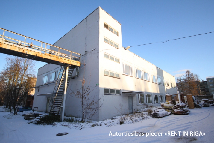 Sludinājumi. Autonoma ēka veikalam, ražotnei vai jebkādai citai nodarbei.  Industriālas teritorijas bijusī Cena: 600000 EUR Foto #5