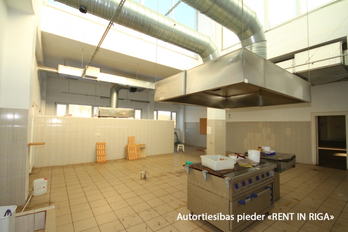 Sludinājumi. Autonoma ēka veikalam, ražotnei vai jebkādai citai nodarbei.  Industriālas teritorijas bijusī Cena: 600000 EUR Foto #8