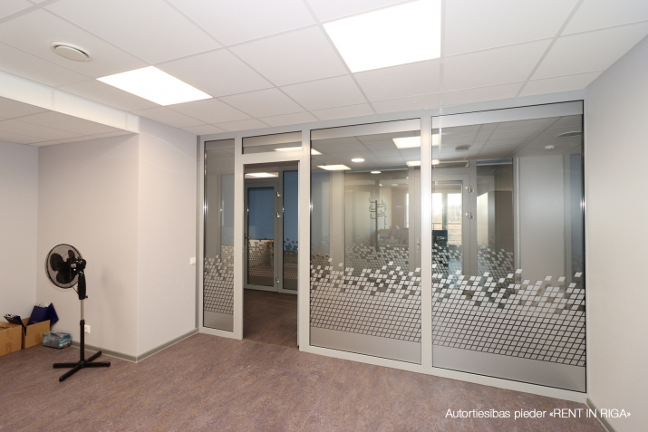 Объявление. Birojs Salaspils novadā.   + 2. stāvs.  + Platība sastāv no priekštelpas, atvērtas telpas, Цена: 2868 EUR/мес. Foto #4