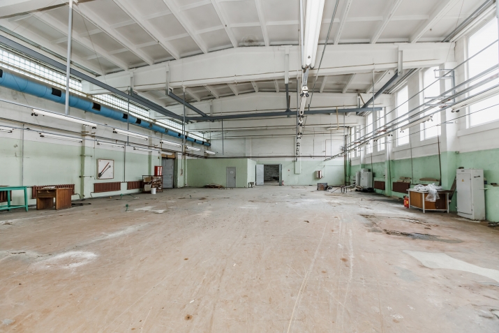 Объявление. Industriālais parks Ziepniekalnā iznomā telpas bez apkures.  Telpām ir nepieciešams remonts. Ir Цена: 1250 EUR/мес. Foto #1