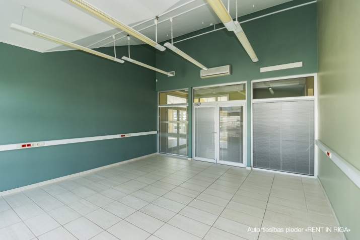 Sludinājumi. Plašs, gaišs birojs ar 74 m2 lielu terasi. Kopējā biroja platība ar terasi 354.4 m2.  + augsti Cena: 298000 EUR Foto #9