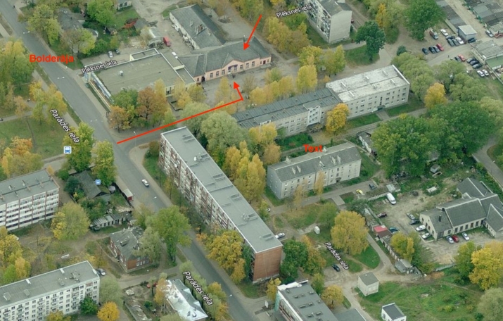 Sludinājumi. Tirdzniecības vieta nelielā tirzniecības centrā, kurš ir koncentrēts uz tirgus tipa vietām.  Cena: 500 EUR/mēn Foto #5