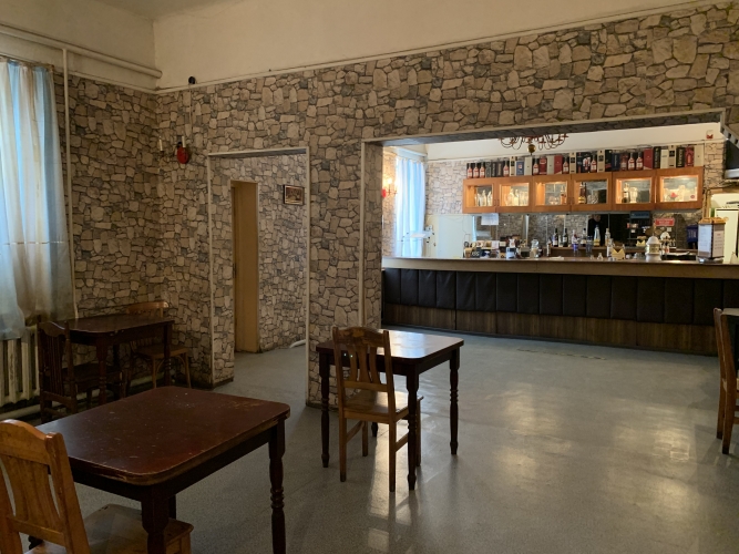 Sludinājumi. Telpas bāram nelielā tirzniecības centrā Bolderājā.  Fiksēta nomas maksa. Elektroenerģijas, ūdens Cena: 500 EUR/mēn Foto #2