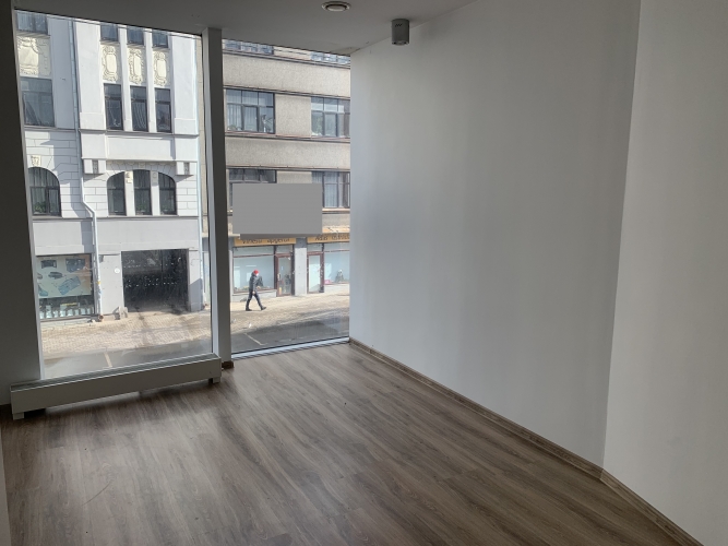 Sludinājumi. Iznomā gaišas komerctelpas ar lieliem skatlogiem  Matīsa ielā, pretī t/c Bērnu pasaule!  Cena: 350 EUR/mēn Foto #6