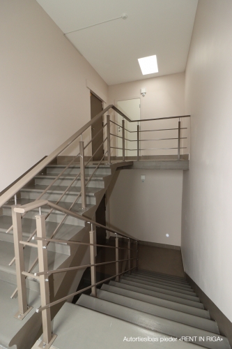 Sludinājumi. Iznomā biroju kapitāli rekonstruēta ēka sakoptā industriālā parkā.  Piedāvāju biroja telpas ēkas 2. Cena: 470 EUR/mēn Foto #6