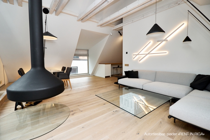 Sludinājumi. Senatnes elpa un vecpilsētas miers padara Vilhelma Namus par īstenu oāzi dvēselei. Ēkas ir valsts Cena: 650000 EUR Foto #7