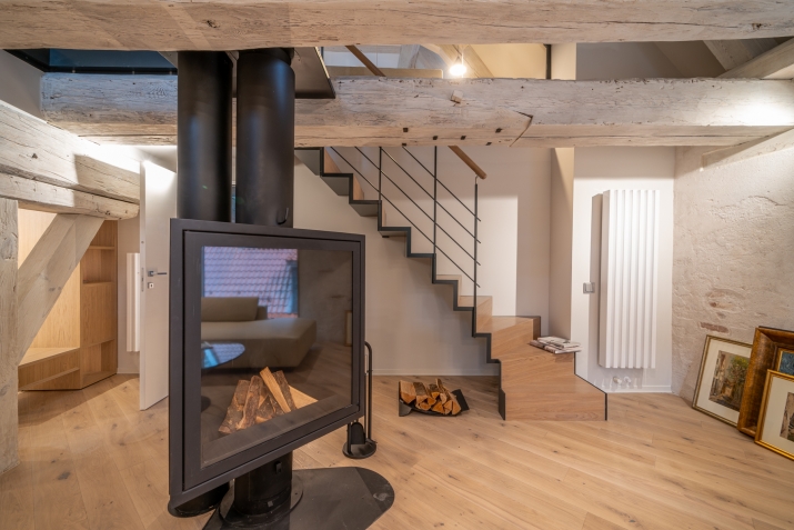 Sludinājumi. Vilhelma Nami Miesnieku ielā 13, 15 un 17 iespējams ir iekārojamākās adresēs Rīgā. Senatnes elpa Cena: 4103 EUR/mēn Foto #4