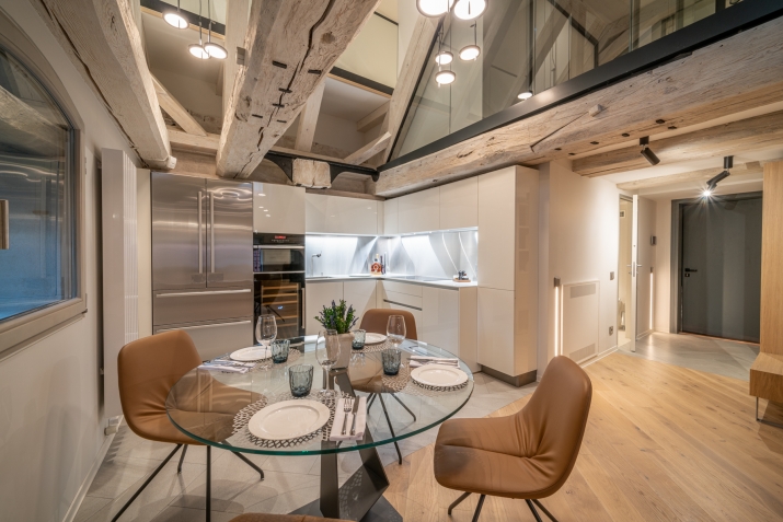 Sludinājumi. Vilhelma Nami Miesnieku ielā 13, 15 un 17 iespējams ir iekārojamākās adresēs Rīgā. Senatnes elpa Cena: 4103 EUR/mēn Foto #7