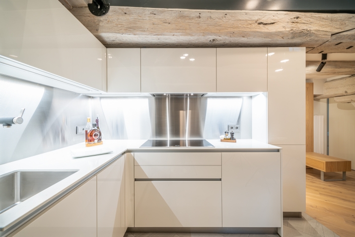 Sludinājumi. Vilhelma Nami Miesnieku ielā 13, 15 un 17 iespējams ir iekārojamākās adresēs Rīgā. Senatnes elpa Cena: 4103 EUR/mēn Foto #9