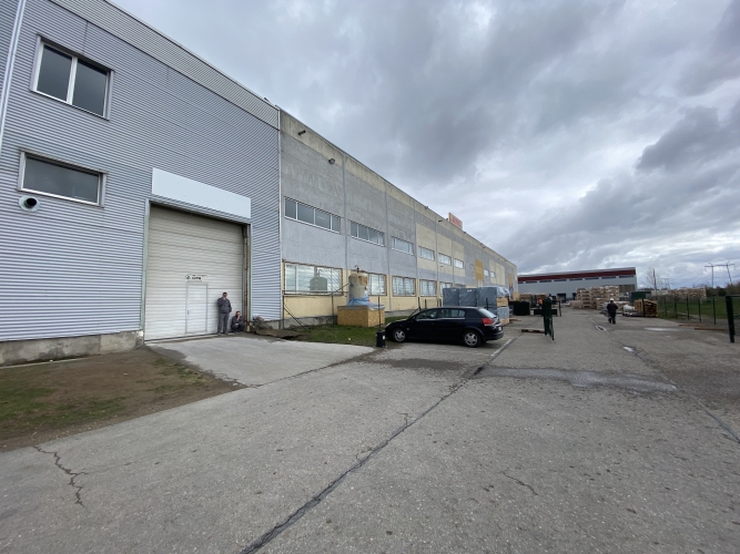 Sludinājumi. Apkurināmas noliktavas/ražošanas telpas Ozolnieku novada Cenu pagastā.   + 1. stāvs. + Vārti zemes Cena: 4200 EUR/mēn Foto #1