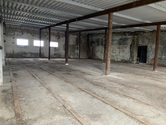 Sludinājumi. Piedāvājam uz nomu rūpnieciskās ražošanas telpas/angāru/noliktavu.   Telpas nav apkurināmas. Ir Cena: 1802 EUR/mēn Foto #5