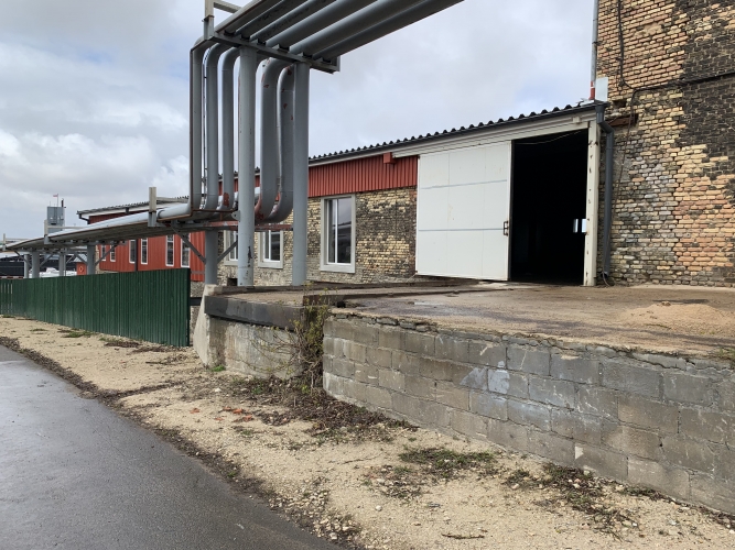 Sludinājumi. Piedāvājam uz nomu rūpnieciskās ražošanas telpas/angāru/noliktavu.   Telpas nav apkurināmas. Ir Cena: 1802 EUR/mēn Foto #8