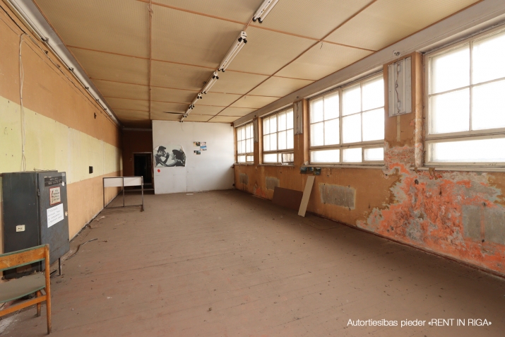 Объявление. Складские помещения в центре.  + 2. этаж. + Удобное расположение. + Платная парковка во Цена: 627 EUR/мес. Foto #4