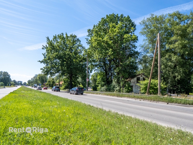 Sludinājumi. Zeme K. Ulmaņa gatves malā ar potenciālu piebrauktuvi no K. Ulmaņa gatves.   Adrese  Paltmales iela Cena: 520000 EUR Foto #1