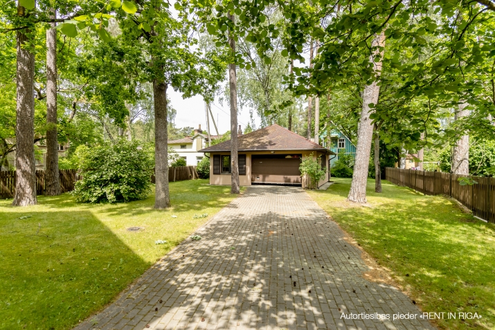 Sludinājumi. Divstāvu māja ar plašu teritoriju īrei Jūrmalā, Valteros  tikai 100 m līdz Lielupei.   Tiek izīrēta Cena: 1200 EUR/mēn Foto #4