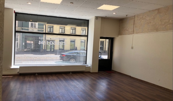 Объявление. Коммерческое помещение с панорамными окнами находится в центральной части города Риги. Объект Цена: 120000 EUR Foto #5