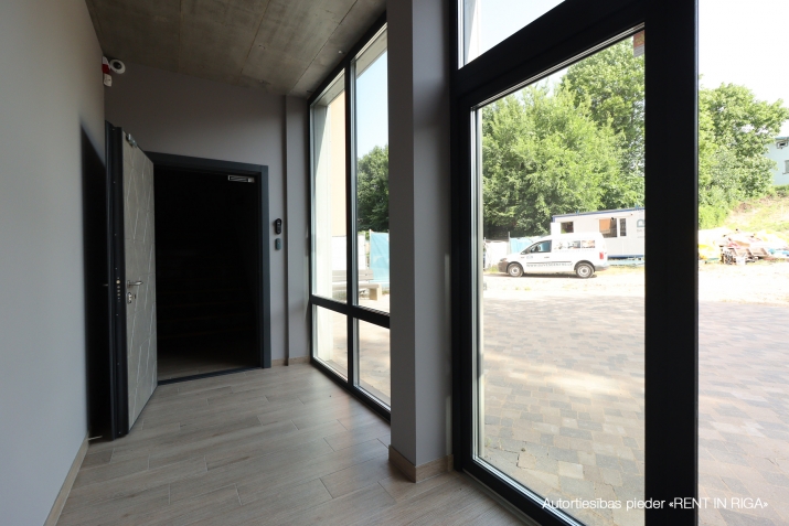 Sludinājumi. Iznomā mūsdienīgas un labiekārtotas biroja telpas jaunajā ēkā pirmajā stāvā. Kopējā telpu platība Cena: 3313 EUR/mēn Foto #4