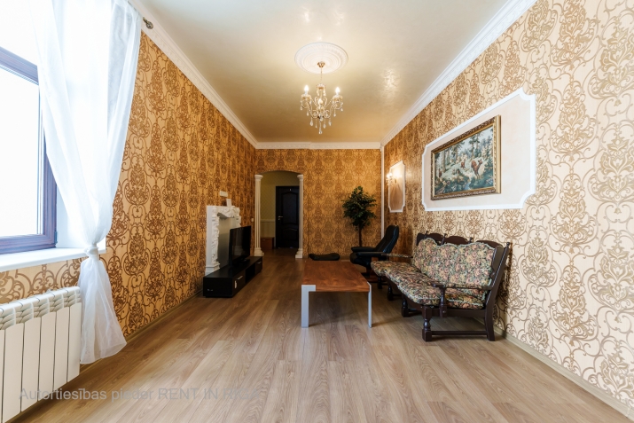 Sludinājumi. Piedāvājumā plašs 4 istabu dzīvoklis renovētā ēkā pašā Rīgas centrā.  Plānojums - 3 istabas Cena: 214000 EUR Foto #9