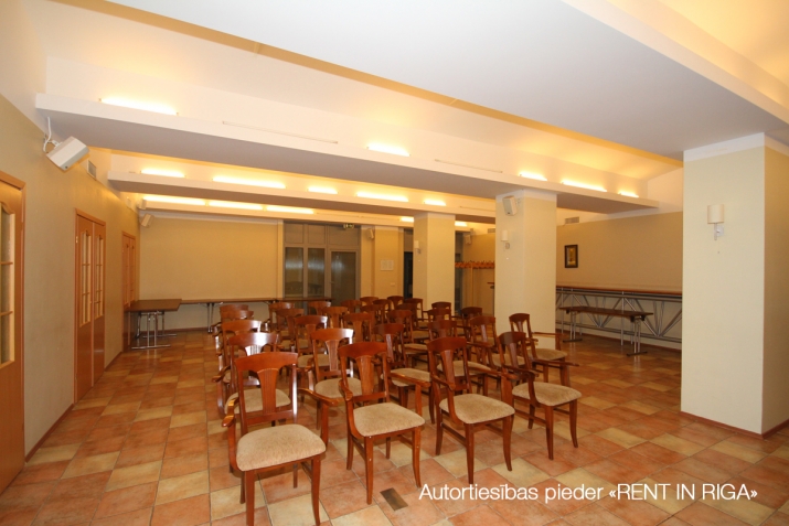 Sludinājumi. Telpas medicīnas pakalpojumu sniedzējam.  + 1. stāvā 840 m2- sastāv no priekštelpas, vāriem Cena: 11576 EUR/mēn Foto #5