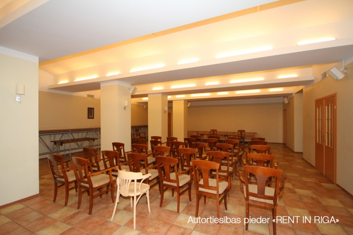 Sludinājumi. Telpas medicīnas pakalpojumu sniedzējam.  + 1. stāvā 840 m2- sastāv no priekštelpas, vāriem Cena: 11576 EUR/mēn Foto #6