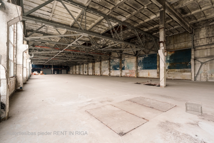 Sludinājumi. Plašas, gaišas ražošanas telpas ar biroju, garderobēm, dušām, WC.  Lokācija: Uriekstes iela 4a, Cena: 6675 EUR/mēn Foto #6