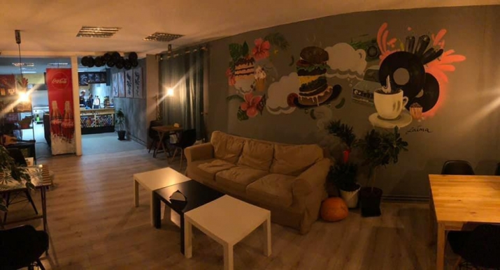 Sludinājumi. Tiek iznomātas tirdzniecības telpas ar lielisku atrašanas vietu un labām reklāmas iespējām Ludzā. Cena: 240 EUR/mēn Foto #4