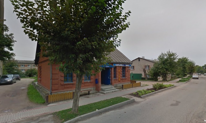 Sludinājumi. Tiek iznomātas tirdzniecības telpas ar lielisku atrašanas vietu un labām reklāmas iespējām Ludzā. Cena: 240 EUR/mēn Foto #2