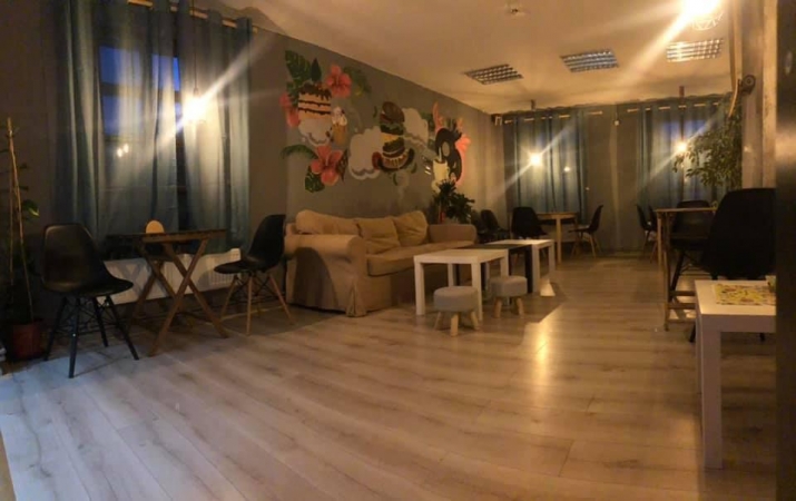 Sludinājumi. Tiek iznomātas telpas ar lielisku lokāciju un labām reklāmas iespējām. Telpas ir piemērotas gan Cena: 240 EUR/mēn Foto #3