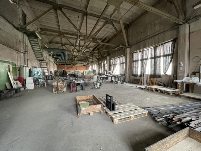 Sludinājumi. Ražotne vai noliktava tuvajā Purvciemā. Platība 360 m2. WC ir koplietošanā. Griestu augstums telpās Cena: 900 EUR/mēn Foto #2