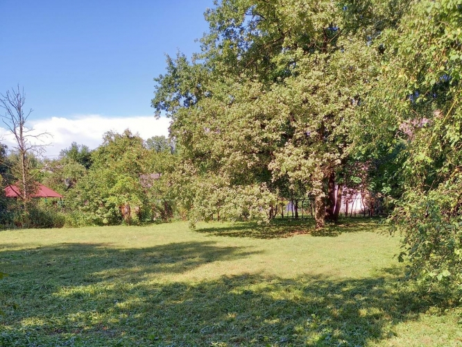 Sludinājumi. Zemes gabals zaļā un klusā vietā Šampēterī - Astras un Plēsuma ielu stūrī. Apkārtnē privātmāju Cena: 180000 EUR Foto #4