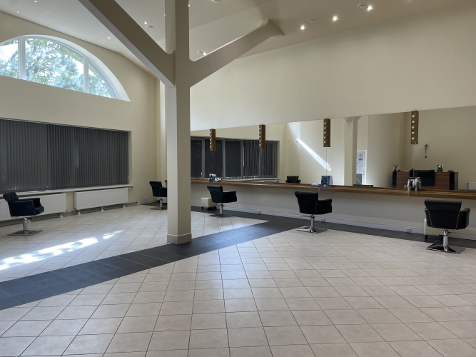 Sludinājumi. Izdevīga lokācija, vieta, kur satiekās 3 ielas, P.Brieža, Pētersalas un Rūpniecības ielas. Pāri Cena: 1560 EUR/mēn Foto #5