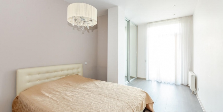 Sludinājumi. Tiek  pārdots pilnībā aprīkots un labiekārtots divistabu dzīvoklis ar visām ērtībām: iebūvēti Cena: 170000 EUR Foto #9