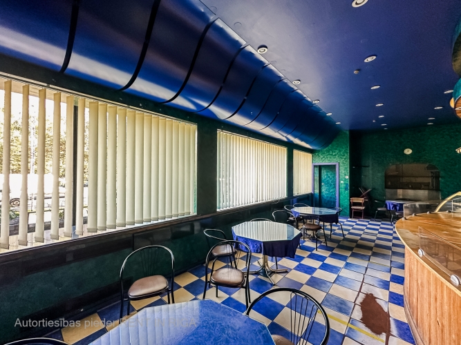 Sludinājumi. Kafejnīcas telpas Latgales ielā 250 k-3, netālu no Ķengaraga tirgus. Saskaņota izmantošanas veida Cena: 155000 EUR Foto #4