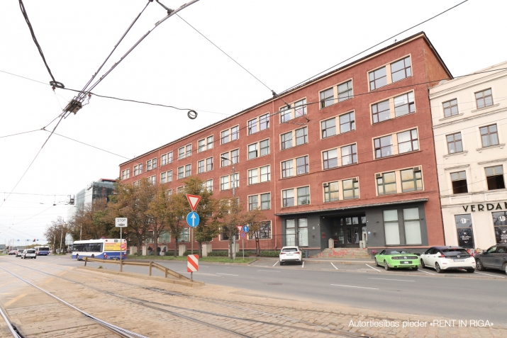 Объявление. Аренда помещений в здании Латвийского союза художников  Сдаются помещения в престижном и культурно Цена: 175 EUR/мес. Foto #5