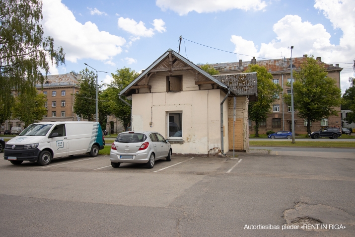 Объявление. Maza estētiska ēka Brīvības ielā. Viegli redzama no visām pusēm, liela cilvēku plūsma. Ērta Цена: 612 EUR/мес. Foto #3