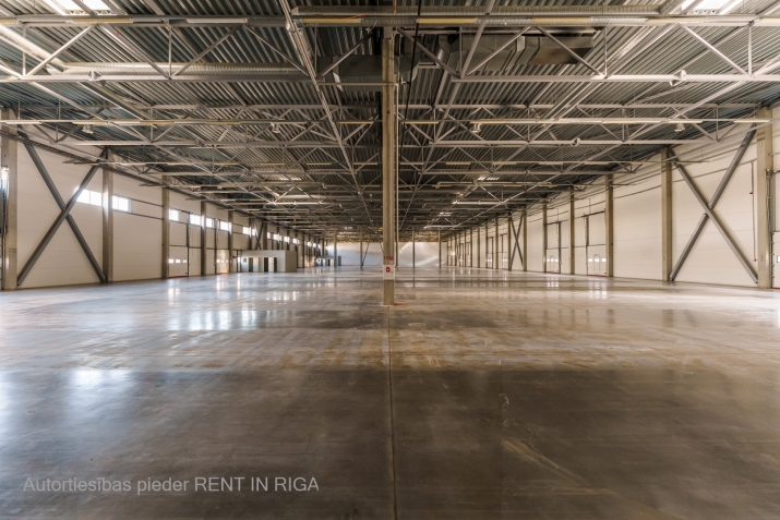 Sludinājumi. Noliktavas Daugavgrīvas un Tvaikoņu ielu krustojumā.  Fasādes ēka, ērta piekļuve no Daugavgrīvas un Cena: 16902 EUR/mēn Foto #3