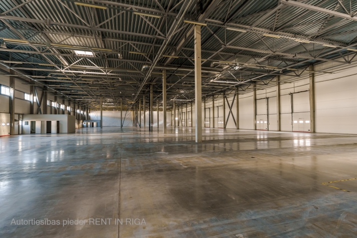 Sludinājumi. Noliktavas Daugavgrīvas un Tvaikoņu ielu krustojumā.  Fasādes ēka, ērta piekļuve no Daugavgrīvas un Cena: 16902 EUR/mēn Foto #2