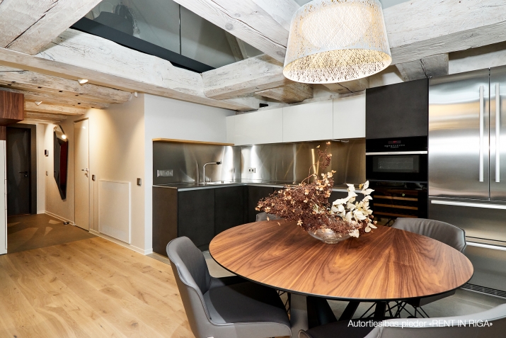 Sludinājumi. Vilhelma Nami Miesnieku ielā 13, 15 un 17 iespējams ir iekārojamākās adresēs Rīgā. Senatnes elpa Cena: 1.115e+06 EUR Foto #5