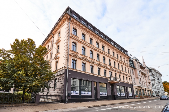 Sludinājumi. \'Elizabetes Rezidence\', viena no spilgtākajām Rīgas arhitektūras mantojuma pērlēm, celta 19. Cena: 620000 EUR Foto #1