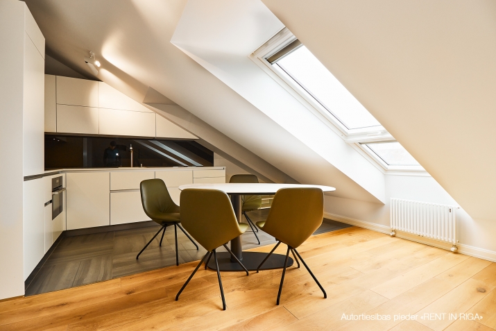 Sludinājumi. \'Elizabetes Rezidence\', viena no spilgtākajām Rīgas arhitektūras mantojuma pērlēm, celta 19. Cena: 530000 EUR Foto #6