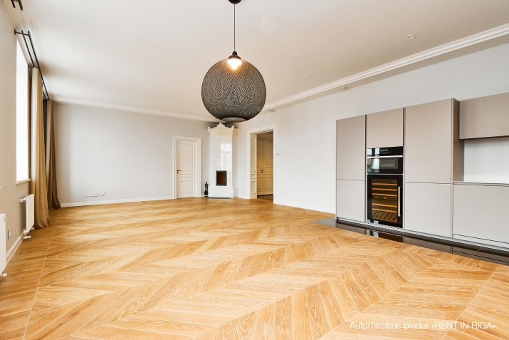 Sludinājumi. \'Elizabetes Rezidence\', viena no spilgtākajām Rīgas arhitektūras mantojuma pērlēm, celta 19. Cena: 705000 EUR Foto #8