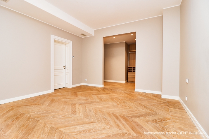 Sludinājumi. \'Elizabetes Rezidence\', viena no spilgtākajām Rīgas arhitektūras mantojuma pērlēm, celta 19. Cena: 705000 EUR Foto #9