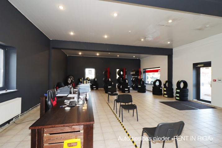 Sludinājumi. Servisa ēka, veikala/biroja ēka un teritorija Rumbulā.   Abu ēku GBA 1084 m2. Zemes platība īpašumā Cena: 1e+06 EUR Foto #8