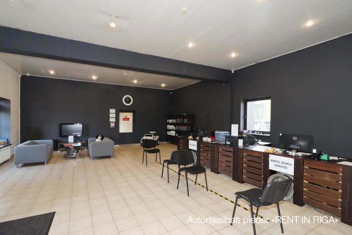 Sludinājumi. Servisa ēka, veikala/biroja ēka un teritorija Rumbulā.   Abu ēku GBA 1084 m2. Zemes platība īpašumā Cena: 1e+06 EUR Foto #9