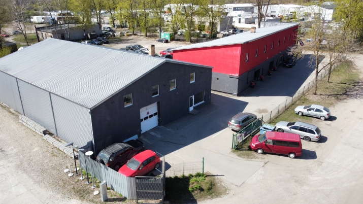 Sludinājumi. Servisa ēka, veikala/biroja ēka un teritorija Rumbulā.   Abu ēku GBA 1084 m2. Zemes platība īpašumā Cena: 1e+06 EUR Foto #2